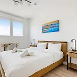 U-nique Martiricos Ii Apartament